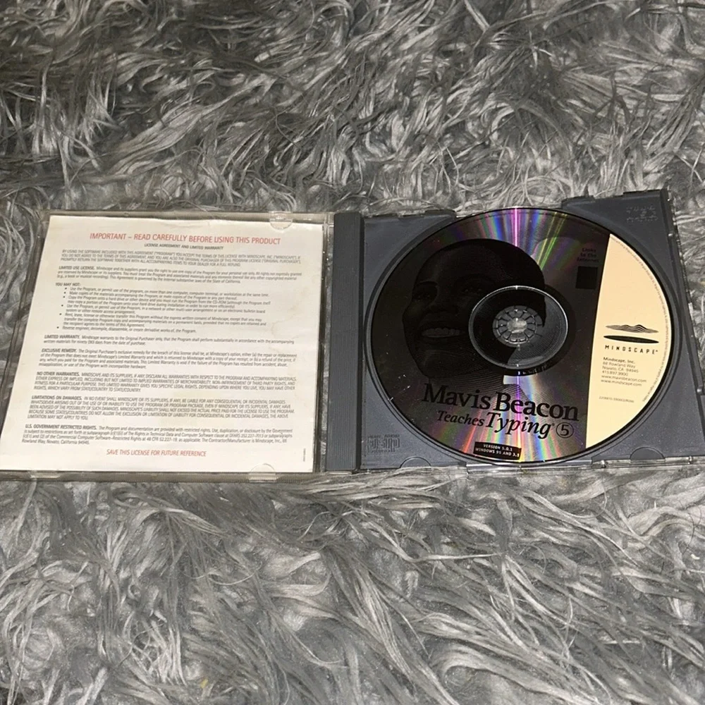 Retro Mindscape Mavis Beacon Teaches Typing 5 CD ROM PC Games